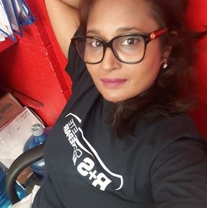 Meet your Posher, Mala